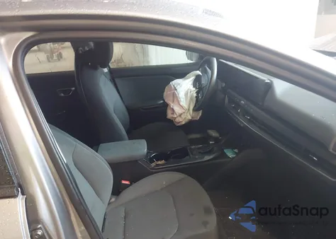 2025 Kia K4 Lxs из США, поврежденный, VIN 3KPFT4DE5SE011889